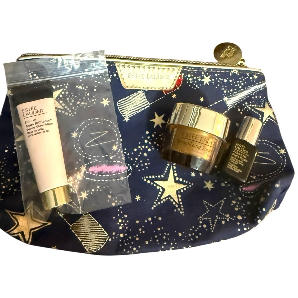 NWT Estee Lauder skincare bundle with cosmetic bag!